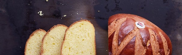 La Cuchaule AOP façon pain perdu au Vacherin Fribourgeois AOP à l'étuvée de pommes Golden au romarin